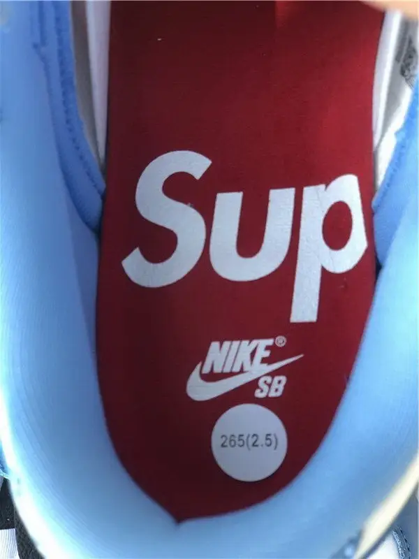 Authentic Supreme x Nike SB Dunk Low Blue 
