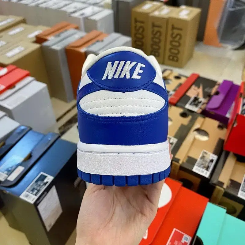 Authentic Nike Dunk Low “Kentucky” 
