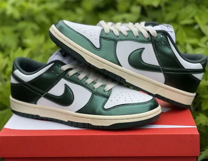 Authentic Nike Dunk Low Vintage Green 