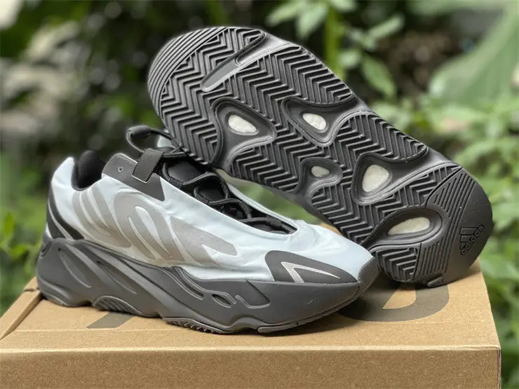 Authentic Yeezy Boost 700 MNVN “Blue Tint” 