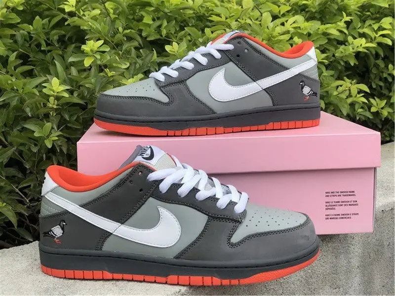 Authentic Nike Dunk SB Low Purple Pigeon Low NY 