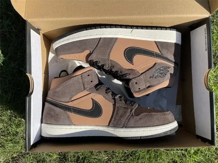 Authentic Air Jordan 1 Mid Brown 