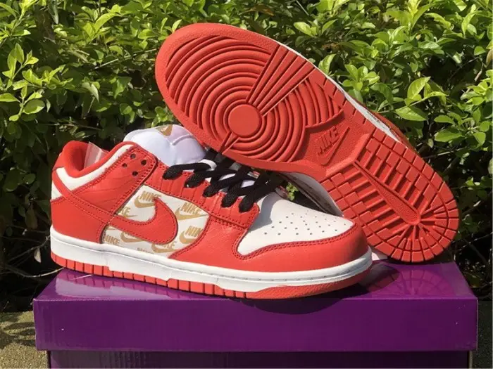 Authentic Supreme x Nike SB Dunk Low Red 