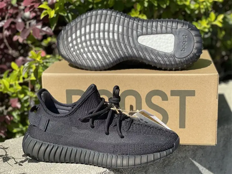 Authentic Yeezy Boost 350 V2 “Onyx” 