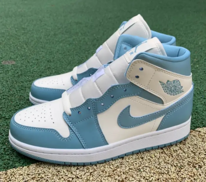 Authentic Air Jordan 1 Mid UNC ADFF139