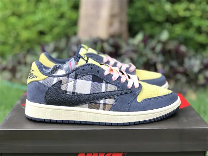 Travis Scott x Air Jordan 1 Custom made 