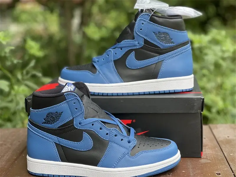 Authentic Air Jordan 1 High OG “Dark Marina Blue” 