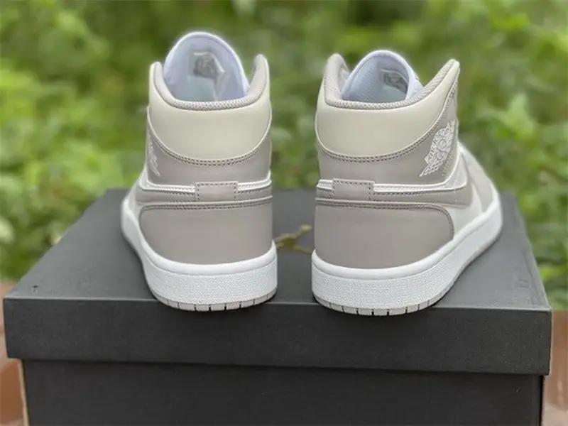Authentic Air Jordan 1 Mid “Linen” 