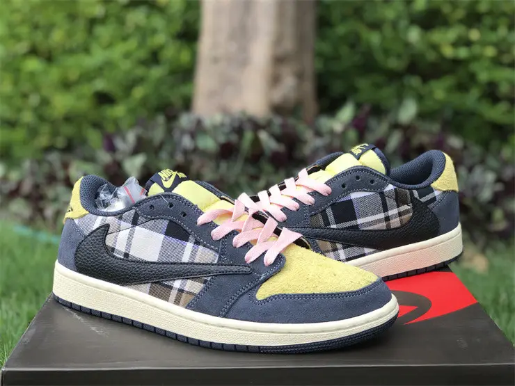 Travis Scott x Air Jordan 1 Custom made 