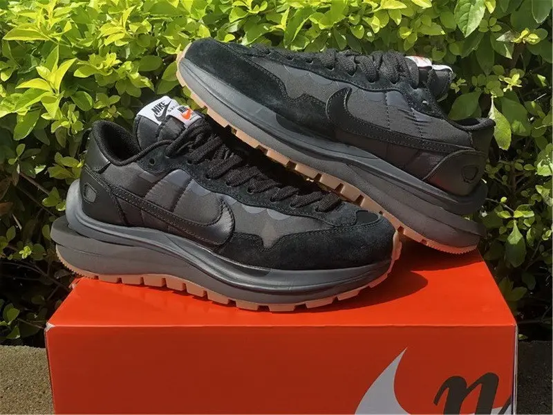 Authentic Sacai x Nike VaporWaffle Black 