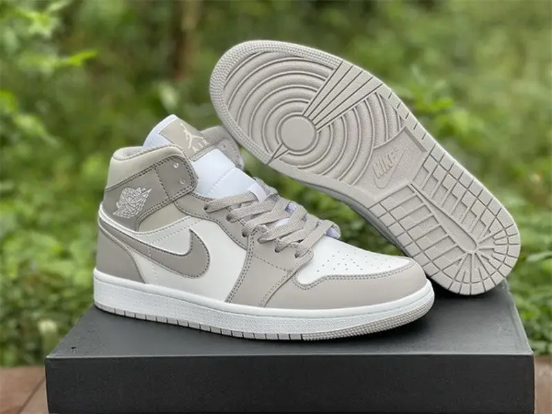 Authentic Air Jordan 1 Mid “Linen” 