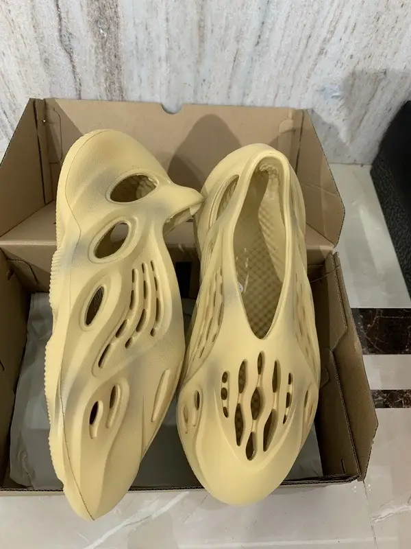 Authentic Yeezy Foam Runner Desert Sand 