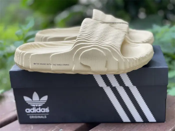 Authentic AD Adilette 22 3D Slide-001 BABD261