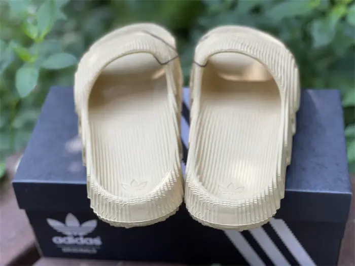 Authentic AD Adilette 22 3D Slide-001 
