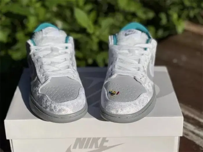 Authentic Nike Dunk Low Ice 