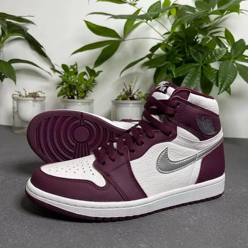 Authentic Air Jordan 1 High OG “Bordeaux” 