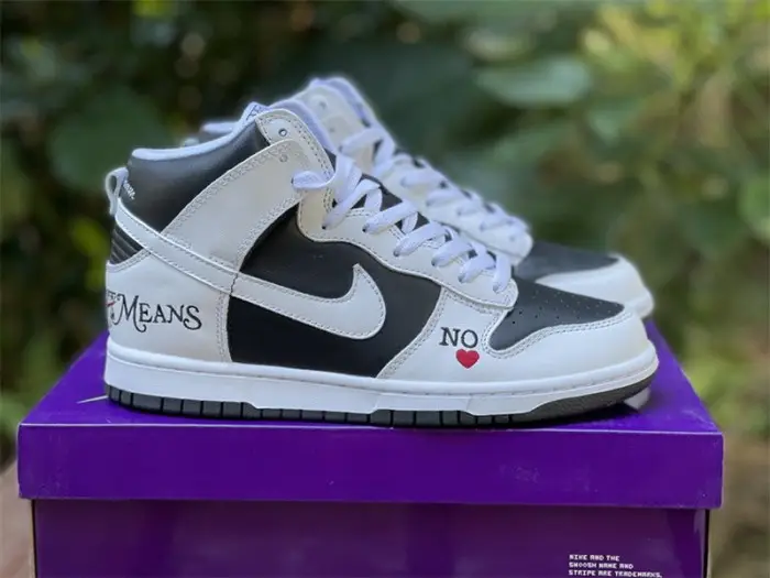 Authentic Supreme x Nike SB Dunk High QS “By Any Means”White Black 