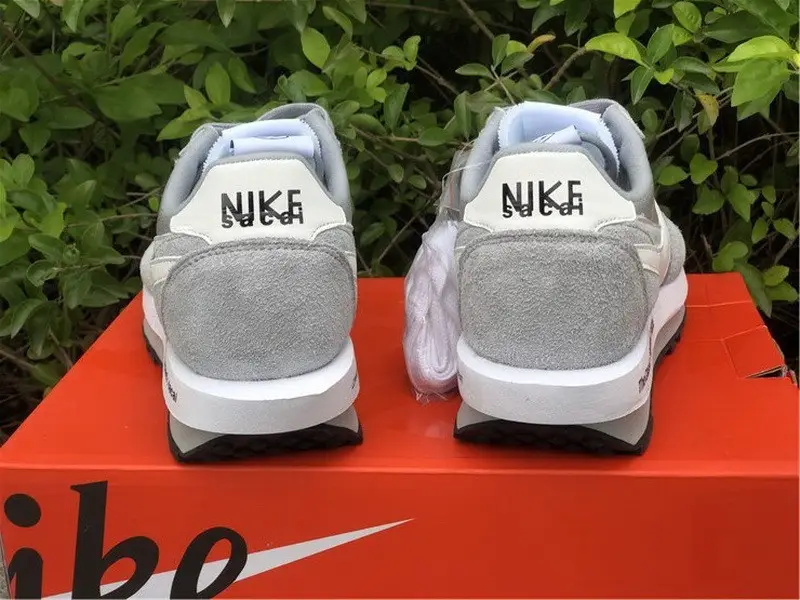 Authentic fragment Design x sacai x Nike LDV Waffle Grey 
