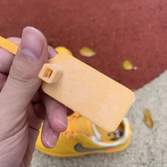 Authentic Off-White x Nike Air Force 1 Low “University Gold” 