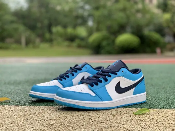 Authentic Air Jordan 1 Low“ UNC” AFEF174