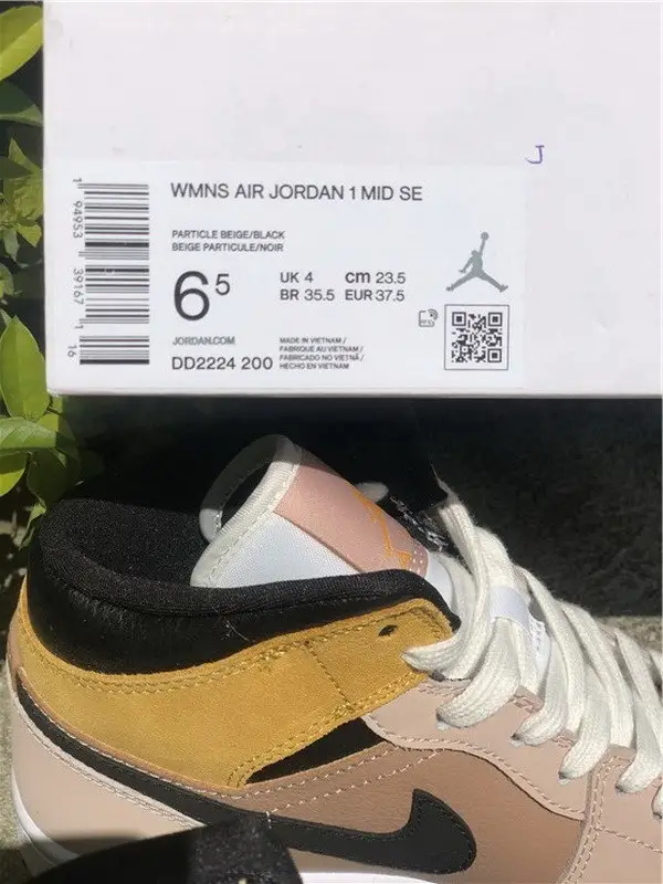 Authentic Air Jordan 1 Mid SE “Particle Beige” Women Size 