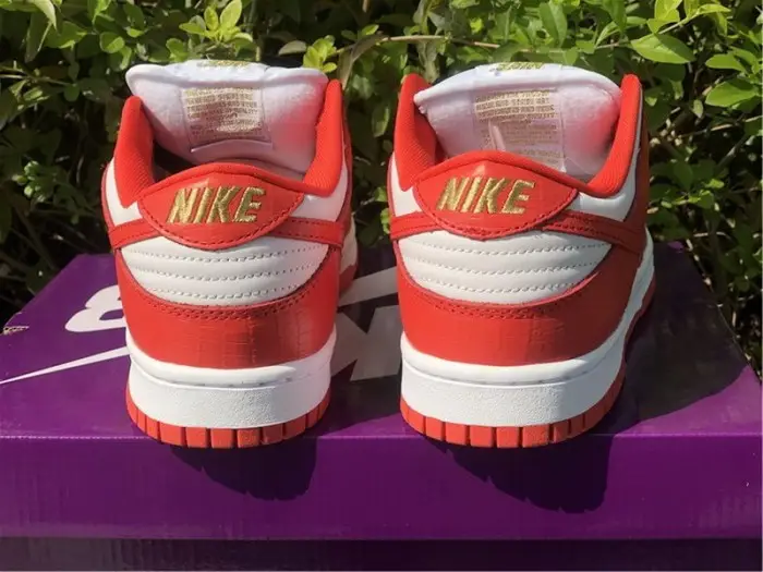 Authentic Supreme x Nike SB Dunk Low Red 