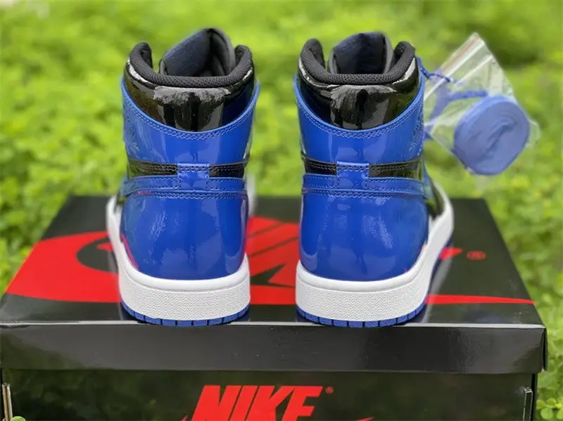 Authentic Air Jordan 1 Royal Patent 