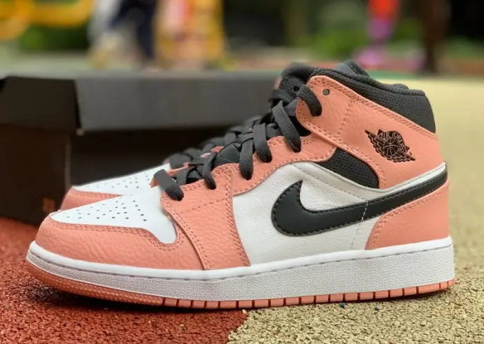 Authentic Air Jordan 1 Mid Pink quarts GS 