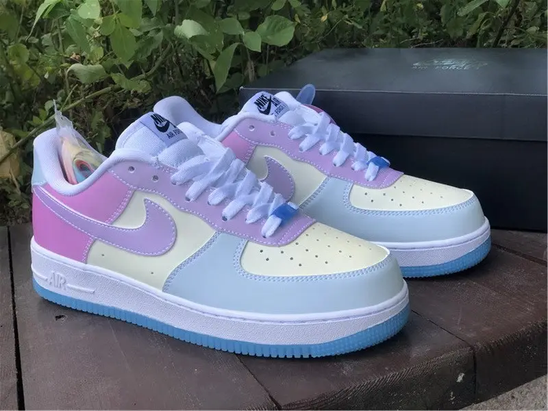 Authentic Nike Air Force 1 '07 LX Photochromic 