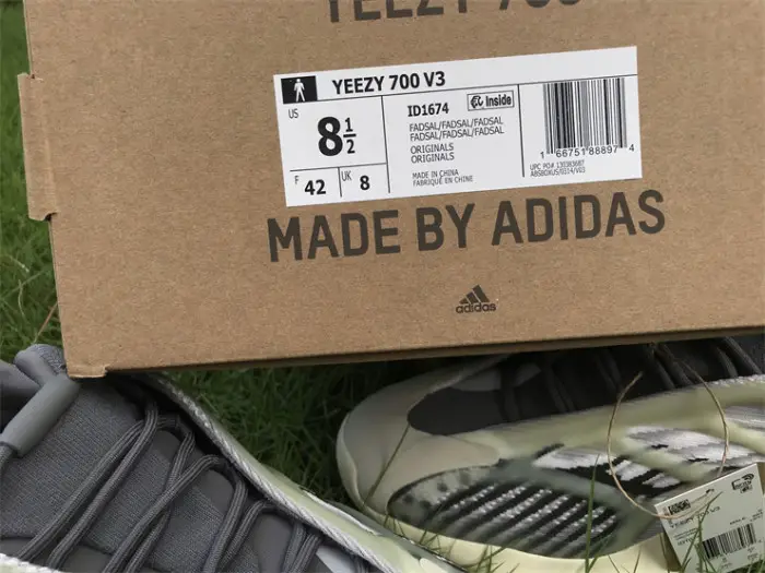 Authentic Yeezy 700 V3 “Fade Salt” 
