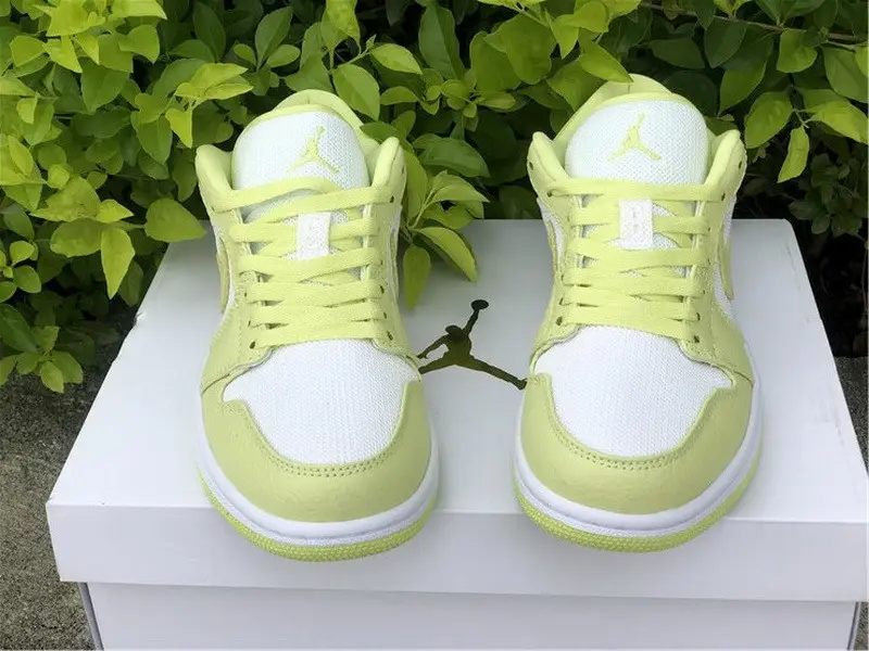 Authentic Air Jordan 1 Low “Limelight” 