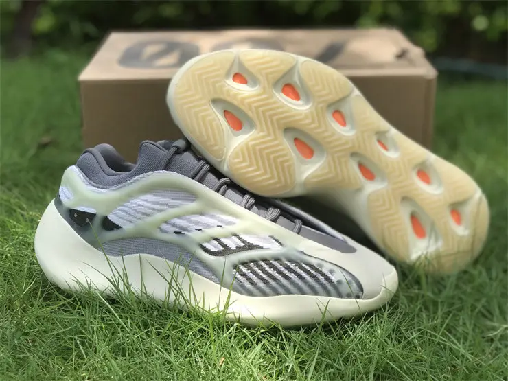 Authentic Yeezy 700 V3 “Fade Salt” 