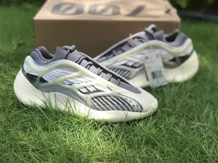 Authentic Yeezy 700 V3 “Fade Salt” 