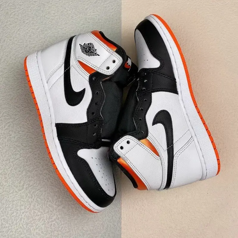 Authentic Air Jordan 1 High OG “Electro Orange” GS 