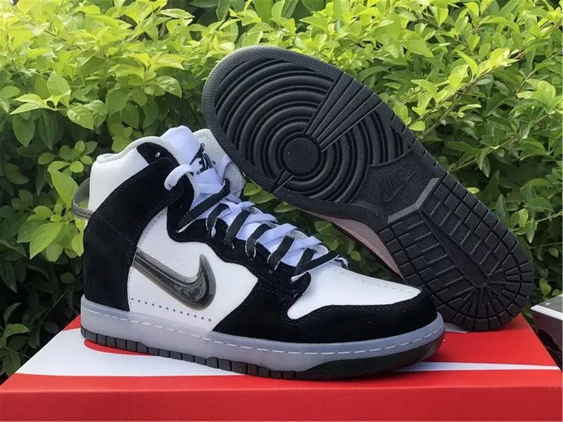 Authentic Slam Jam x Nike Dunk High Black 
