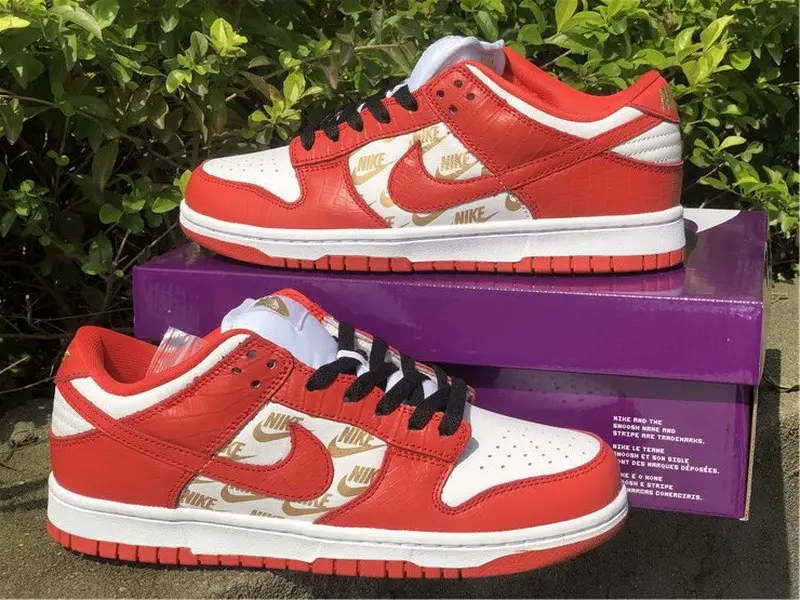 Authentic Supreme x Nike SB Dunk Low Red 
