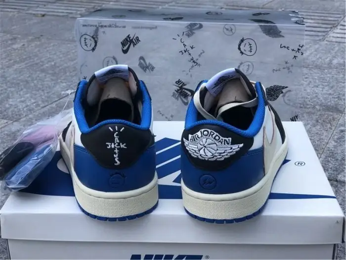 Authentic Travis Scott x Air Jordan 1 Low 