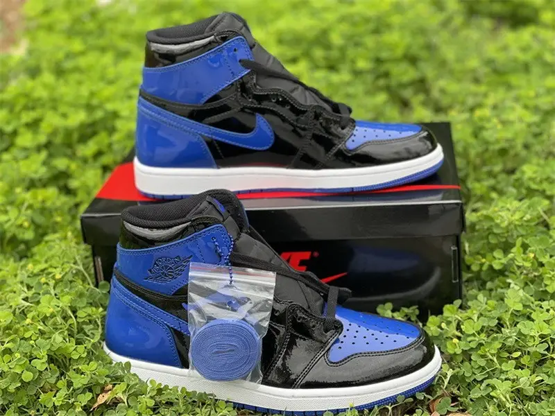 Authentic Air Jordan 1 Royal Patent 