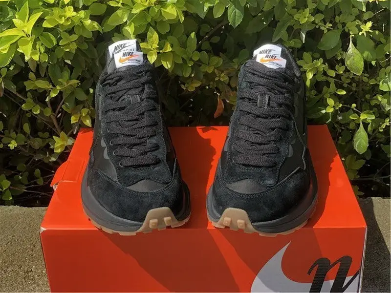 Authentic Sacai x Nike VaporWaffle Black 