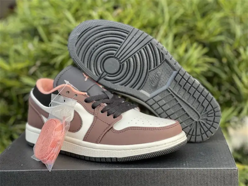 Authentic Air Jordan 1 Low “Mocha Brown” GS 