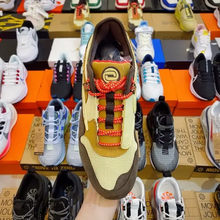 Authentic Travis Scott x Nike Air Max 1 Baroque Bwown 