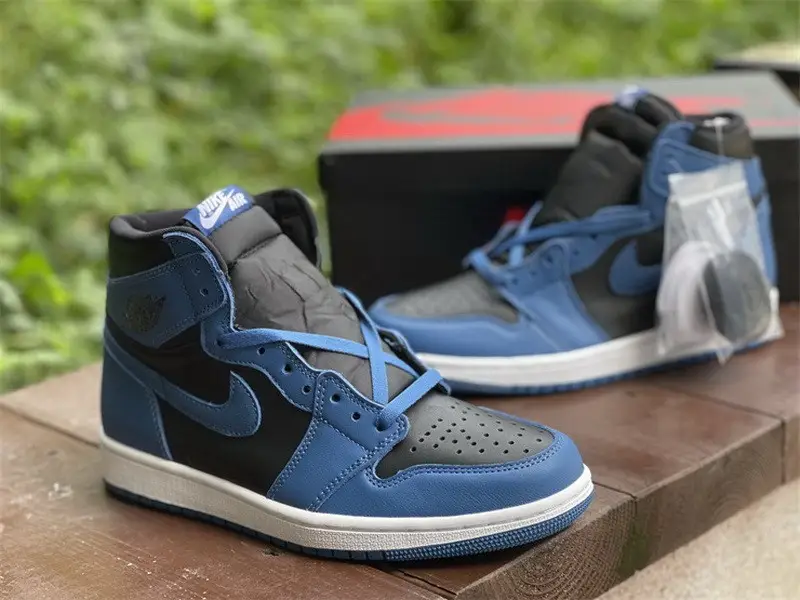 Authentic Air Jordan 1 High OG “Dark Marina Blue” 