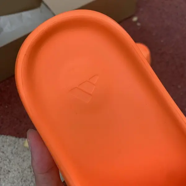 Yeezy Slide-010 