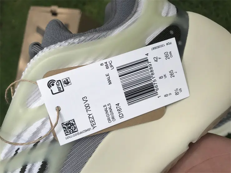 Authentic Yeezy 700 V3 “Fade Salt” 