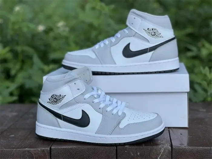 Authentic Air Jordan 1 Mid “Light Smoke Grey” 