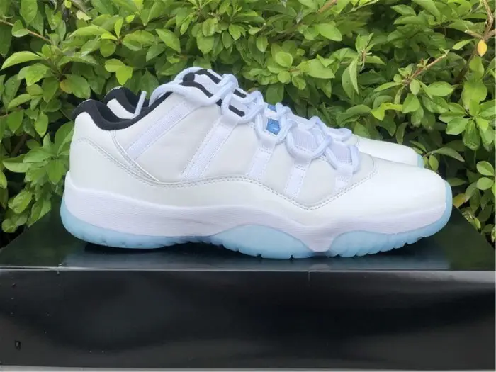Authetntic Air Jordan 11 Low “Legend Blue” FDCFD387