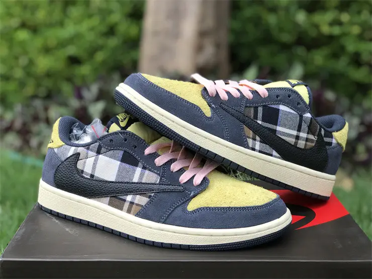 Travis Scott x Air Jordan 1 Custom made 