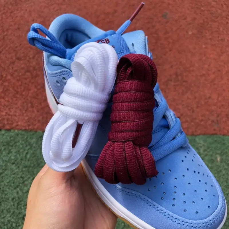 Authentic Nike SB Dunk Low PRM Phillies 