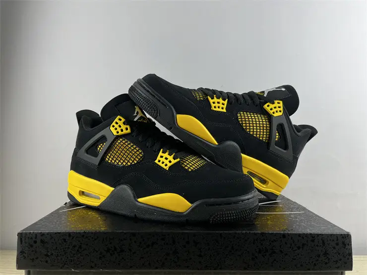 Authentic Air Jordan 4 “Thunder”2023 