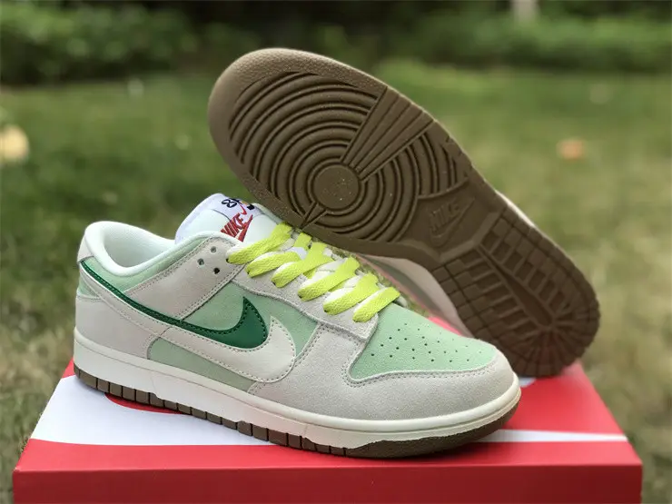 Authentic Nike SB Dunk Low SE 85 Grey Green 